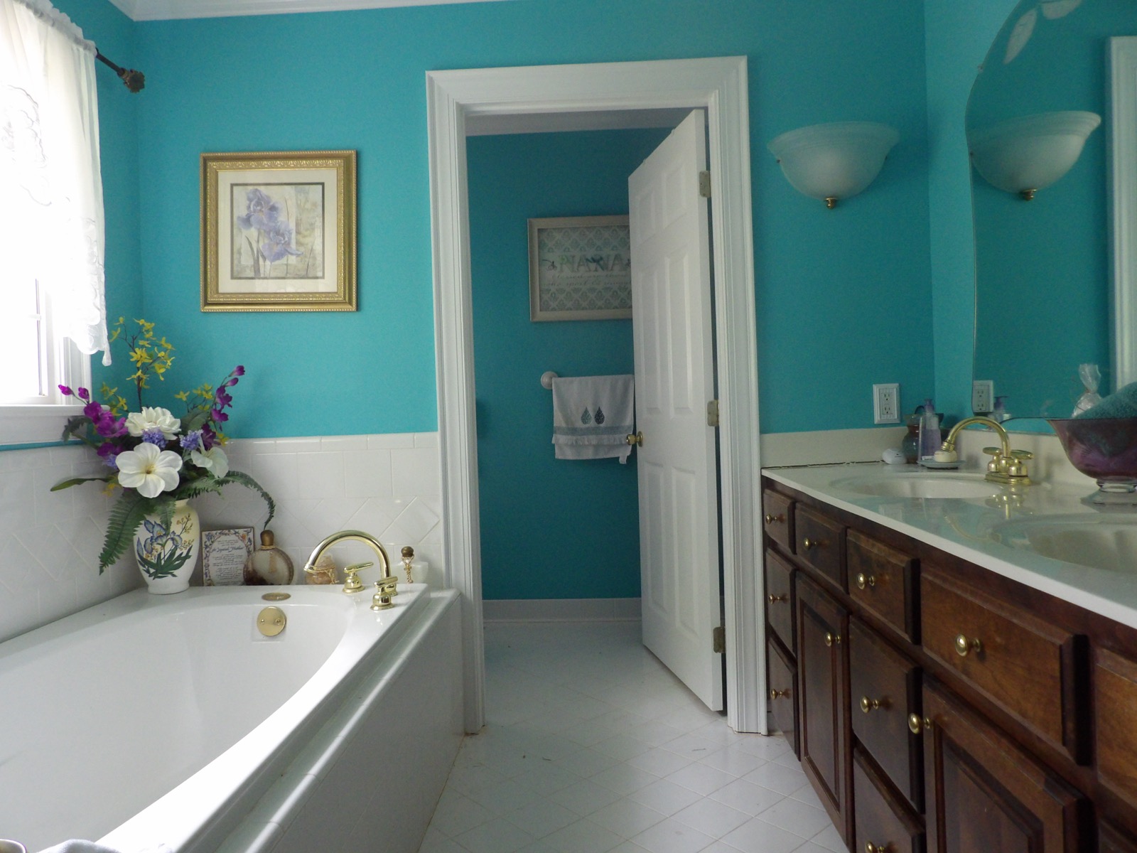 Master bathroom walkthrough