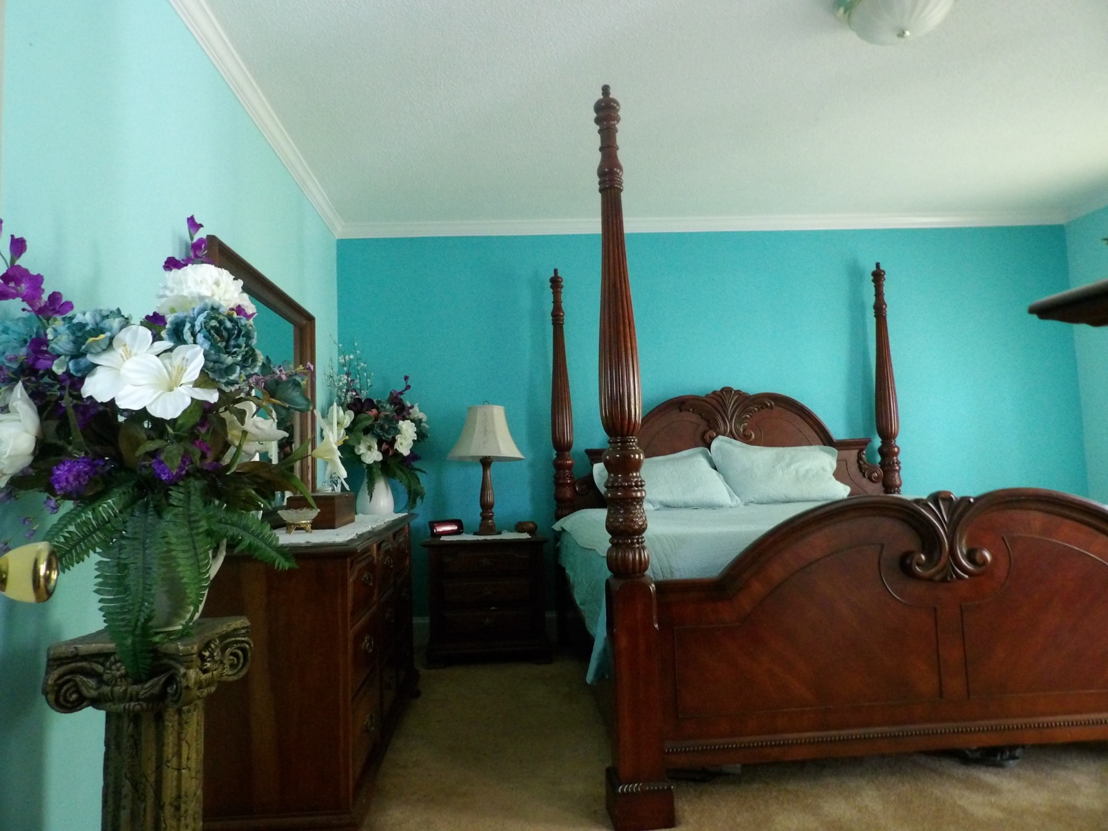 Master bedroom suite